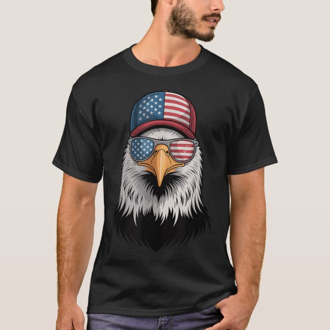 Cooler 4. Juli Adler US-Flagge schwebt unabhängig T-Shirt (Vorderseite)