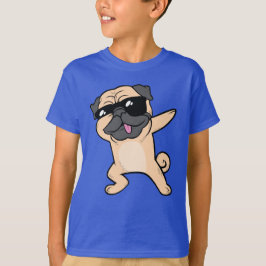 Cooler betupfender Mops-Hund in den Sonnenbrillen T-Shirt
