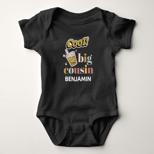 Cooler Big Cousin Baby Strampler (Vorderseite)