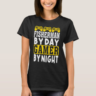Cooler Fischer bei Tag, Gamer bei Nacht Gamer Fis T-Shirt