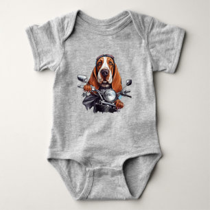 Cooler Hundbiker, niedlicher Hundeschlittenfahrer Baby Strampler