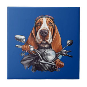 Cooler Hundbiker, niedlicher Hundeschlittenfahrer Fliese