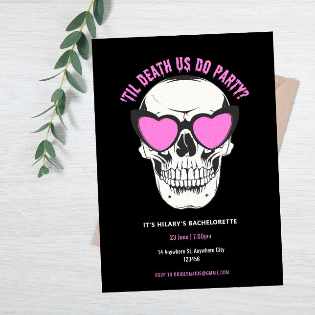 Cooler Junggeselinnen-Abschied Schwarz/Rosa Einladung (Black and Pink Skull Bachelorette Party Invitation)
