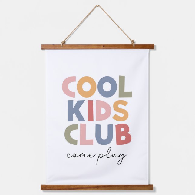 Cooler Kinderclub Wandteppich Mit Holzrahmen (Vorderseite)