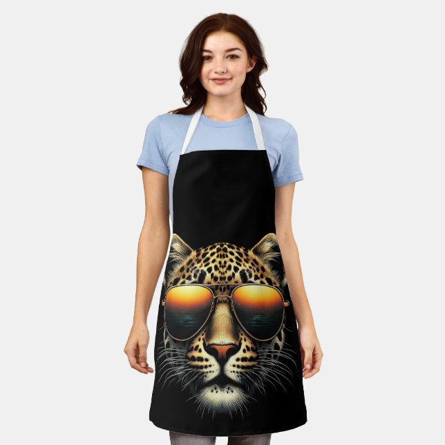 Cooler Leopard mit Sonnenbrille Stylischer Leopard Schürze (Getragen)