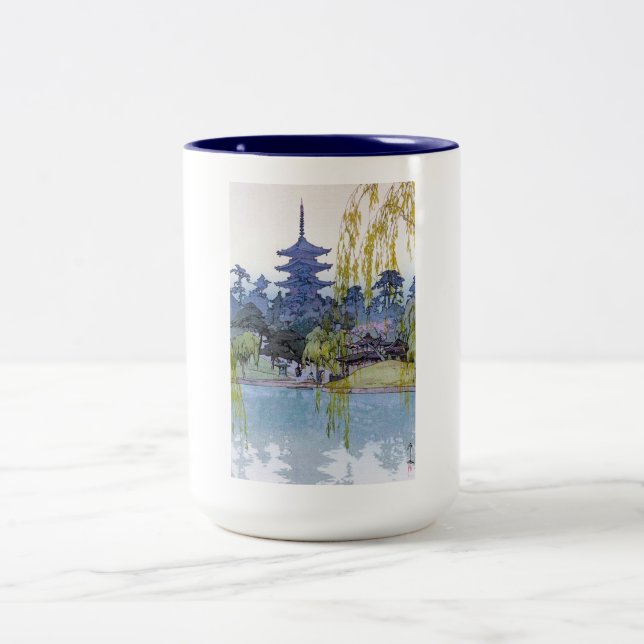 Cooler orientalischer Japaner Yoshida See Zweifarbige Tasse (Mittel)