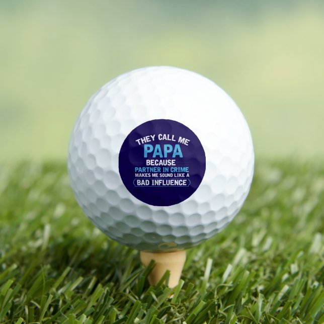 Cooler Papa Wortkunst  Golfball (Insitu T-Shirt)