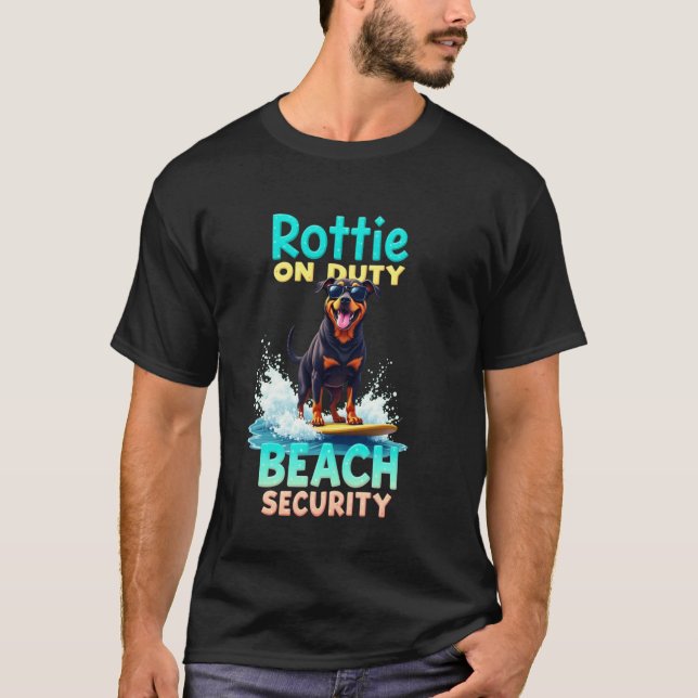 Cooler Rottweiler Surfer Hund T-Shirt (Vorderseite)
