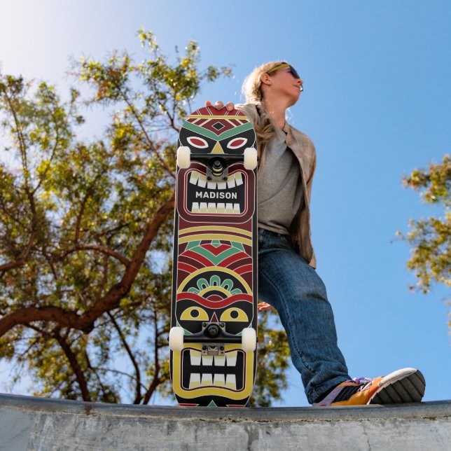 Cooler Tiki Totem-individuelle Name Skateboard (Außenbereich 1)