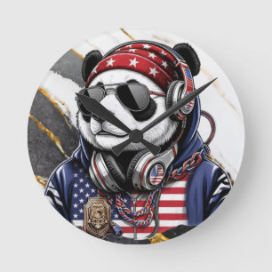 Cooler USA-Panda – Patriotischer roter, weißer und Runde Wanduhr