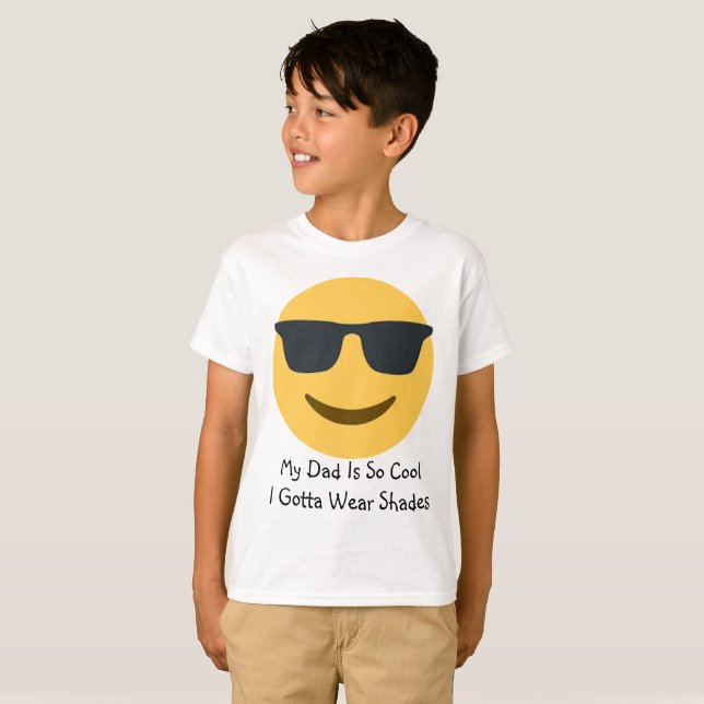 Cooler Vater Emoji tragender Schatten-T - Shirt (Vorne ganz)