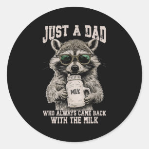 Cooler Vater Raccoon mit Zitat aus der Milch Runder Aufkleber
