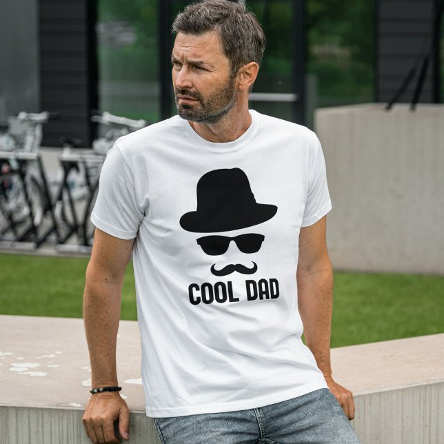 Cooler Vater | Sie können die Grafikfarbe ändern T-Shirt (Von Creator hochgeladen)