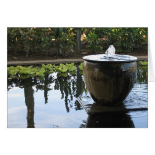 Cooler Wasser-Brunnen