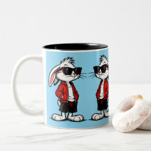 Cooler Weißer Kaninchen in roter Jacke Zweifarbige Tasse