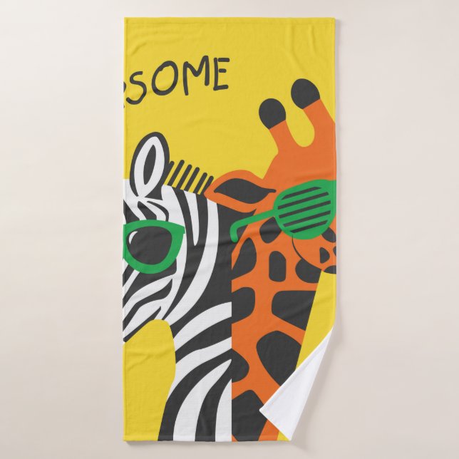 Cooler Zebra und Giraffe mit Brille auf gelb b Badehandtuch (Badehandtuch)