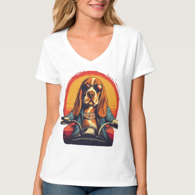Cooles Basset-Hundbiker bei Sonnenuntergang T-Shirt (Vorderseite)