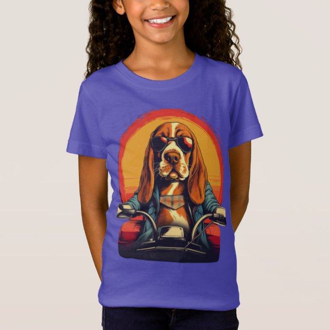 Cooles Basset-Hundbiker bei Sonnenuntergang T-Shirt (Vorderseite)
