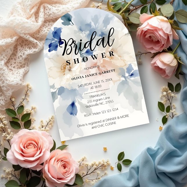 Cooles Blau und Pastell Wasser Brautparty Einladung (Cool Blue and Pastel Floral Bridal Shower Invitations with Watercolor Effect. Arch Style.)