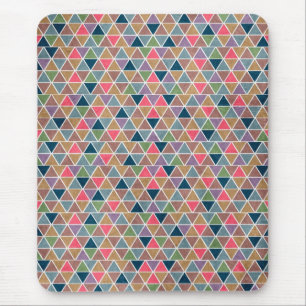 Cooles, farbiges retrogeometrisches Dreiecksmuster Mousepad