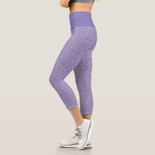 Cooles Lavendel-Lilac-dünnes, horizontales Streife Capri Leggings