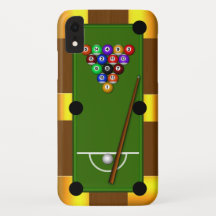 Cooles Mansardenschwimmbecken achter Billardstühle