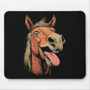 Cooles Pferd mit Zungenpferden auf Pferdebasis Mousepad