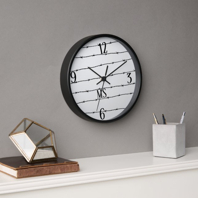 Cooles schwarz-weißes Stacheldraht Monogram Uhr (Büro)