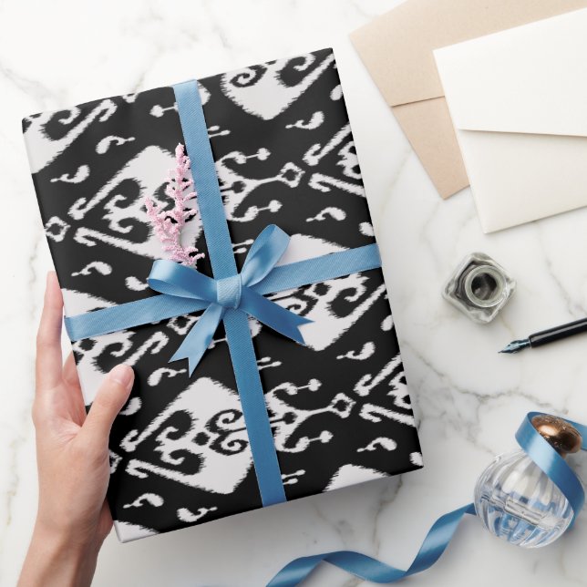 Cooles Schwarzweiss-ikat Stammes- Muster Geschenkpapier (Schenken)