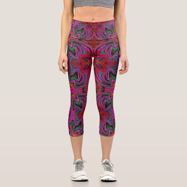 Cooles Trippy-Magenta, Rot- und Grünes Wavy-Muster Capri Leggings (Vorderseite)