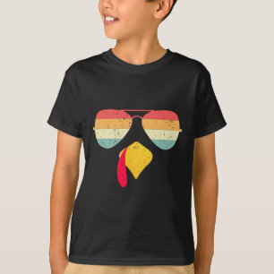 Cooles türkisches Antlitz mit sonnenverwöhntem Ern T-Shirt