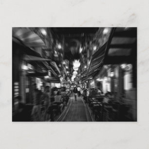 Cooles urbanes Foto von Frauen, die in Istanbul sp Postkarte
