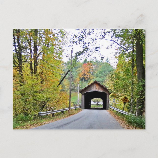 Coombs Covered Bridge Zwischen Bäumen Postkarte (Vorderseite)