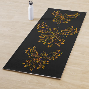 Copper Phoenix steigt auf schwarz Yogamatte