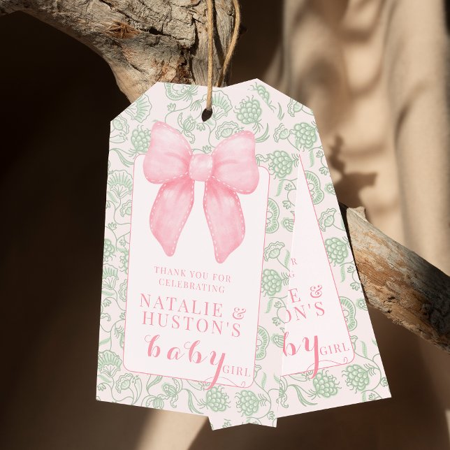 Coquette Ästhetik Pink Bow Sage Green Baby Girl Geschenkanhänger (Von Creator hochgeladen)