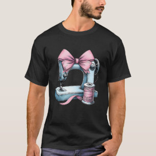 Coquette Bow Nähmaschine Quilter Ribbo T-Shirt