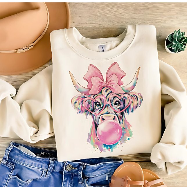 Coquette Highland Cow Bubblegum Tshirt Design, (Von Creator hochgeladen)