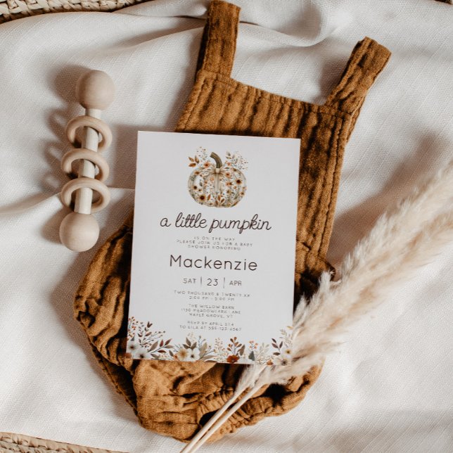 Coquette Little Pumpkin Floral Baby Dusche Einladung (Cozy in Bloom A Little Pumpkin Baby Shower invitation )