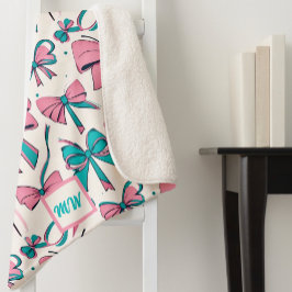 Coquette rosa und aquamarine Bogen Monogramm Sherpadecke