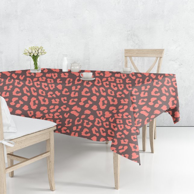 Coral Brown Leopard Print Tischdecke (Coral Brown Leopard Print Tablecloth by Looly Elzayat)