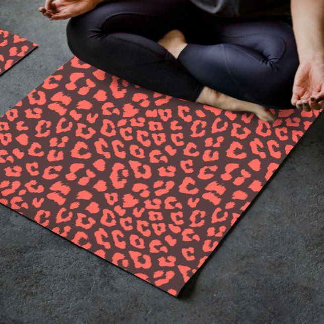 Coral Brown Leopard Print Yogamatte (Von Creator hochgeladen)