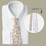 Coral Carnation Neck Tie Krawatte<br><div class="desc">Die "Coral Carnation Neck Tie" verkörpert die Eleganz der Trend für Hochzeiten, besonders anziehend für modebewusste, verlobte Paare, die einzigartige Trauzeugen-Geschenke suchen. Das Design dieser Krawatte orientiert sich nicht nur an den botanischen Gartenthemen, sondern verkörpert auch die Dynamik von Hochzeiten im Frühjahr und Sommer. Für den Bräutigam bedeutet das Tragen...</div>