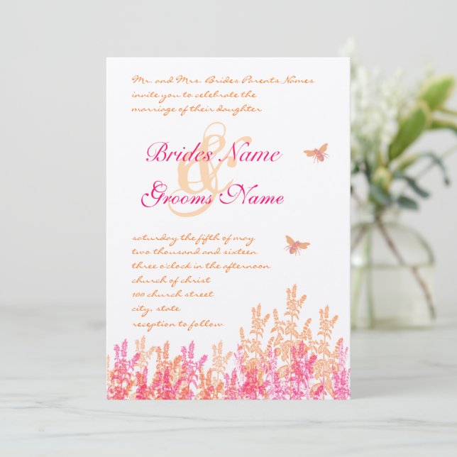 Coral & Fuchsia Floral Bumble Bee Wedding Einladung (Stehend Vorderseite)