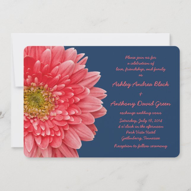 Coral Gerbera Daisy Navy Blue Wedding Einladung (Vorderseite)