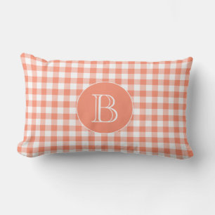 Coral Gingham Muster Custom Monogram Lendenkissen