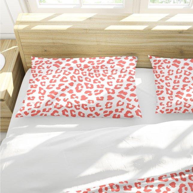Coral Leopard Print Kissenbezug (Living Coral Leopard Print Pillow Case by Looly Elzayat)