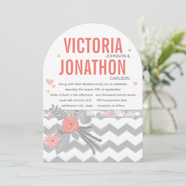 Coral Navy und Gray Zig Zag Typografy Wedding Einladung (Stehend Vorderseite)