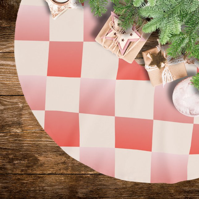 Coral Peach Gradient Checked Polyester Weihnachtsbaumdecke (Von Creator hochgeladen)