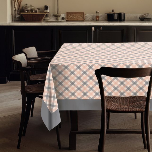 Coral Peach Karo Tablecloth in Modernem Kariertem  Tischdecke (Coral Peach Check Tablecloth in Modern Plaid Style)