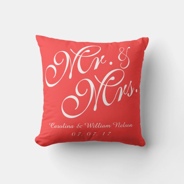 Coral Red Mr. und Mrs Wedding Pillow Kissen (Vorderseite)